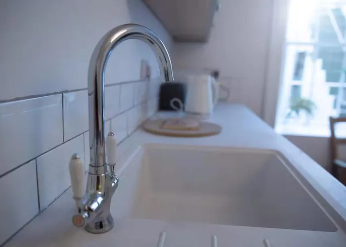 Clifton Village 아파트 *